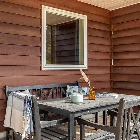 In Ebeltoft With Kitchen Holiday home Oksenmolle