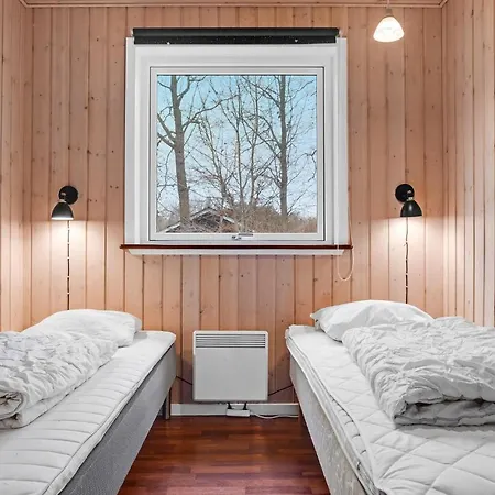 Stunning Home In Ebeltoft With Wifi Дом отдыха *